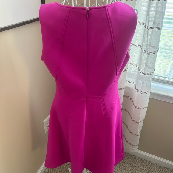 Ivanka Trump pink dress - Picture 4 of 5